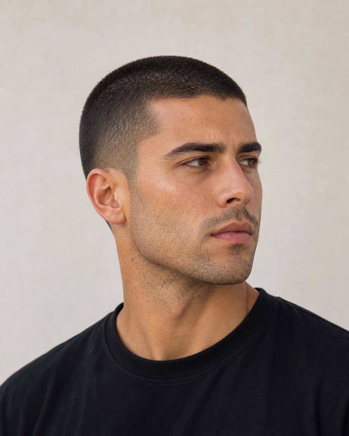 Buzz Cut Clasico - vista frontal y trasera exacta