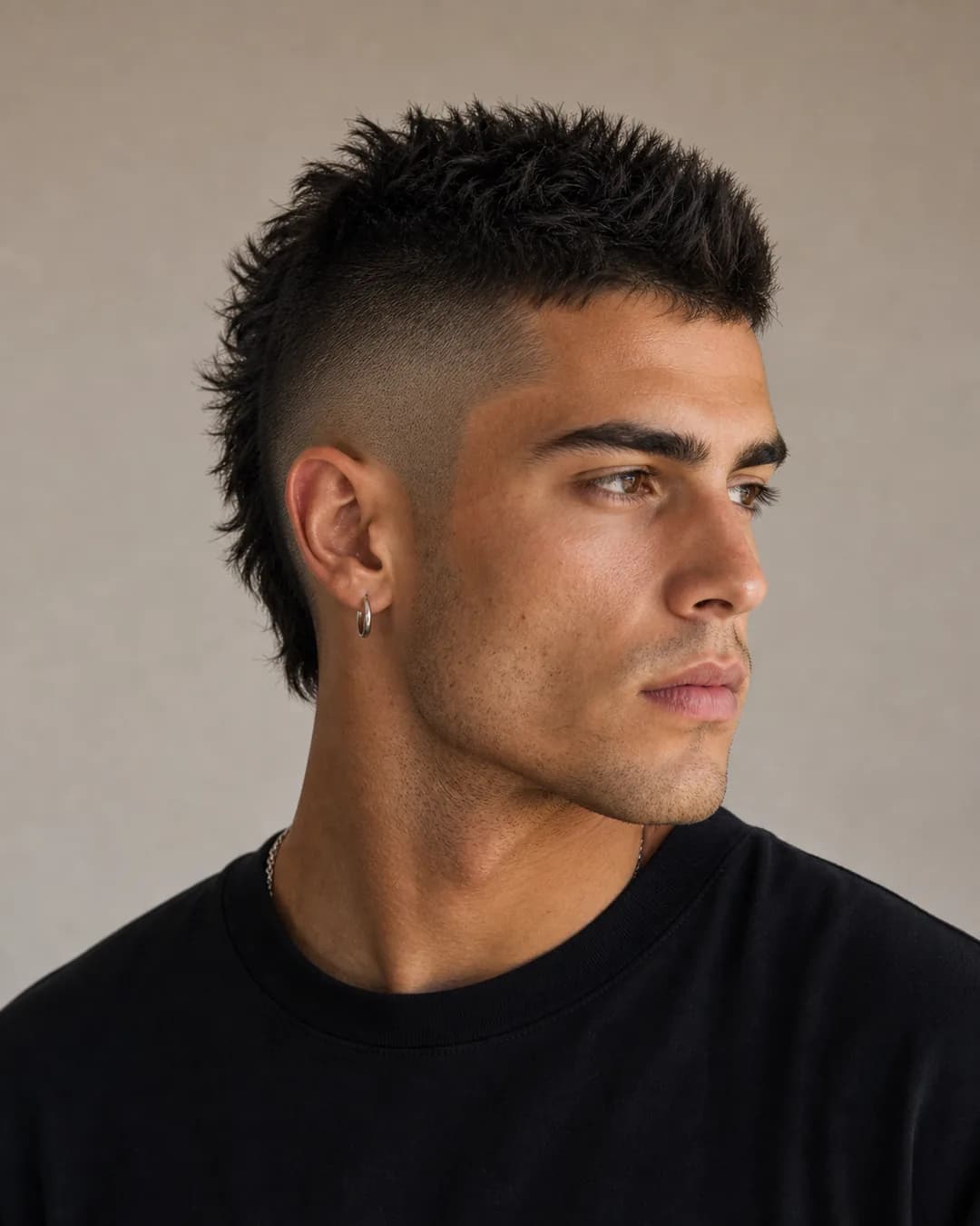 Mohawk moderno — Corte de pelo mohicano hombre